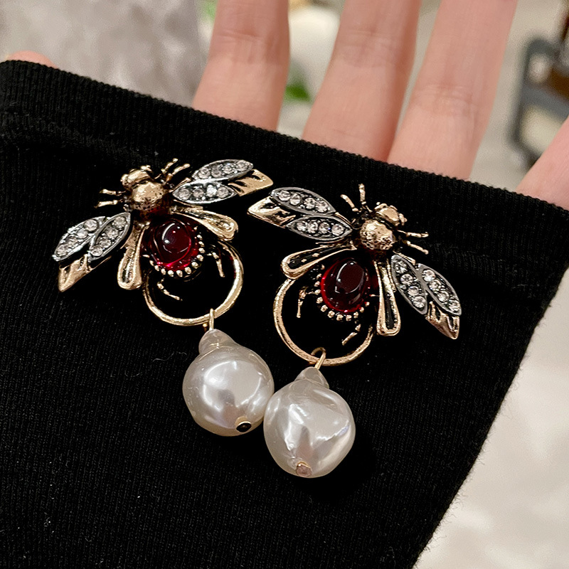 Vintage Bug Insect Dangle Oorb - Vintage Fashion Bug recensie en prijs
